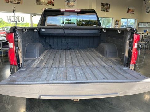 Used 2019 Chevrolet Silverado 1500 High Country AWD/4WD image 16