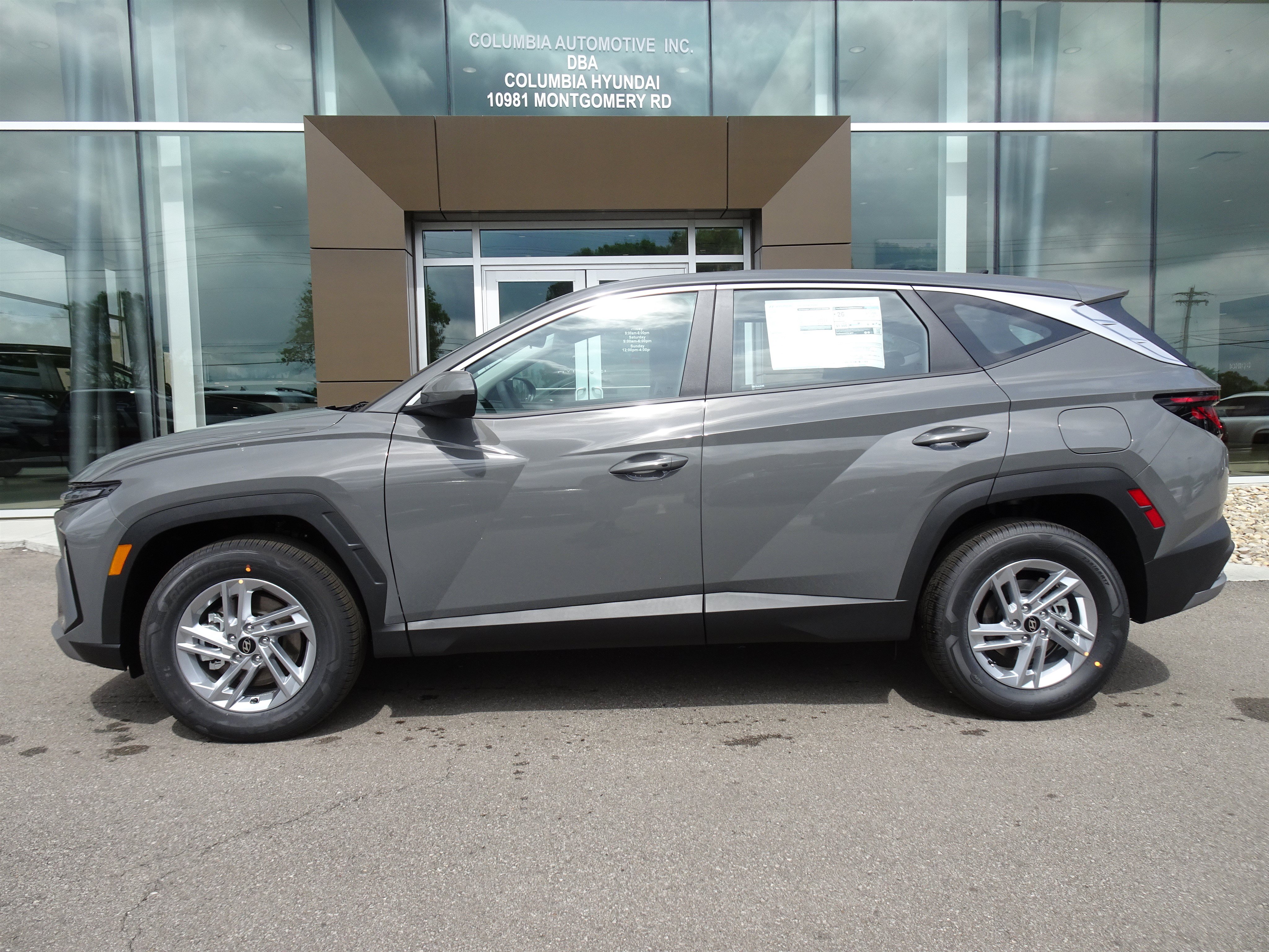 New 2026 Hyundai Tucson SE AWD/4WD image 2