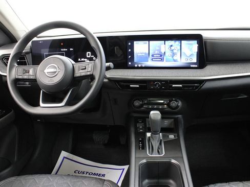 New 2026 Nissan Kicks SV w/ SV Premium Package image 9