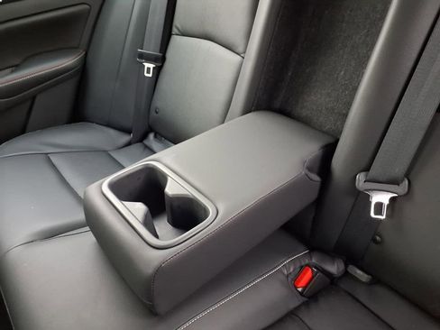 Used 2024 Nissan Altima 2.0 SR image 34