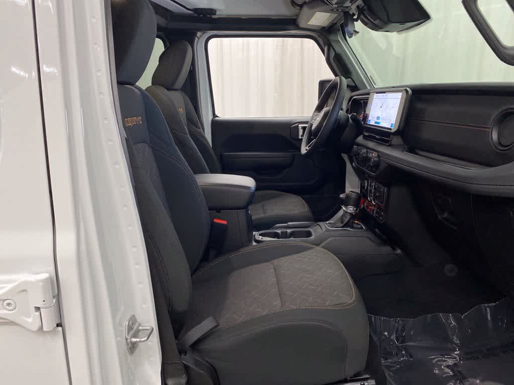Used 2026 Jeep Gladiator Mojave AWD/4WD image 18