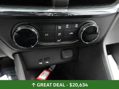 Used 2025 Buick Encore GX Preferred image 37