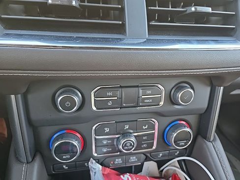 Used 2023 Chevrolet Tahoe Z71 image 19