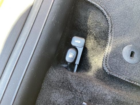 Used 2024 Hyundai Elantra SEL FWD image 38