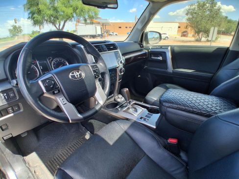 Used 2023 Toyota 4Runner Limited AWD/4WD image 17