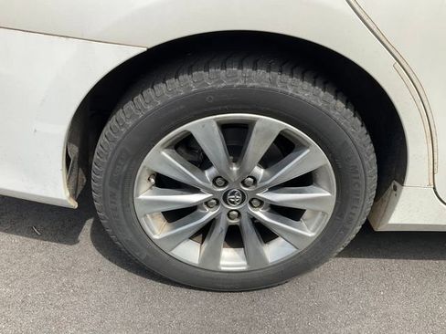 Used 2015 Toyota Camry XLE image 11