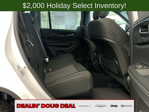 New 2025 Jeep Grand Cherokee Laredo X image 37