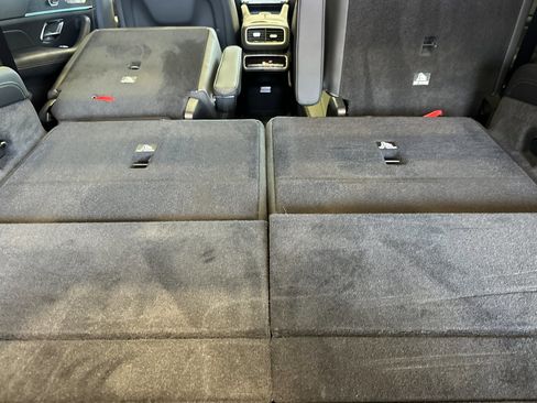 New 2025 Mercedes-Benz GLS 450 4MATIC image 16