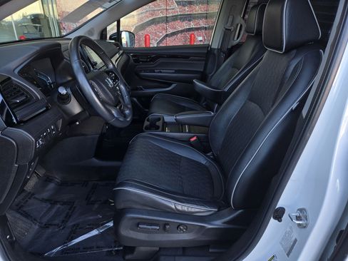 Used 2022 Honda Odyssey Elite image 17