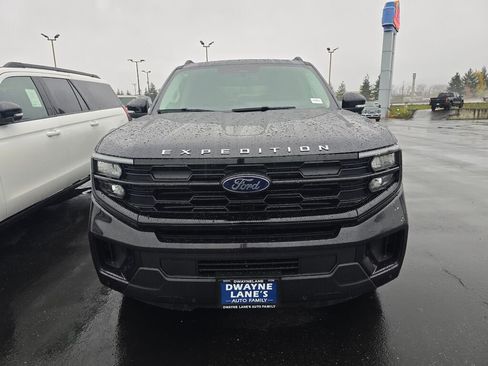 New 2025 Ford Expedition Max Active image 2