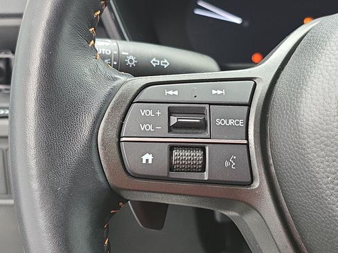 Certified 2025 Honda CR-V Sport image 16