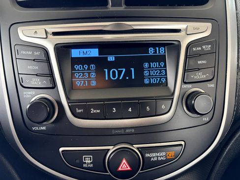 Used 2017 Hyundai Accent SE FWD image 18