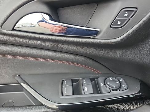 New 2026 Chevrolet Trax RS w/ Sunroof Package image 24