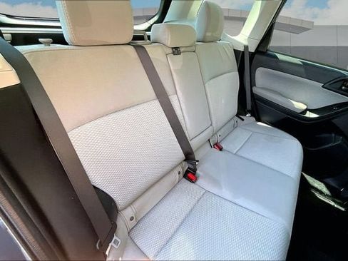 Used 2018 Subaru Forester 2.5i Premium w/ All-Weather Package AWD/4WD image 27