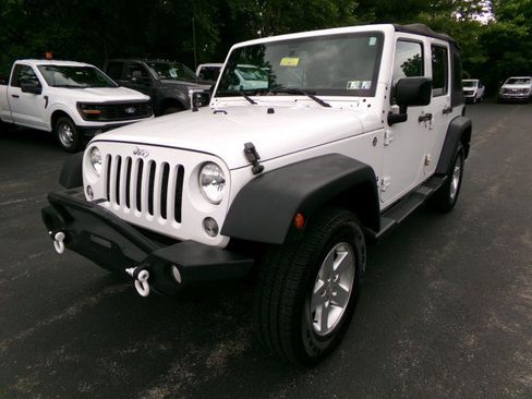 Used 2015 Jeep Wrangler Unlimited Sport w/ Quick Order Package 24S AWD/4WD image 4