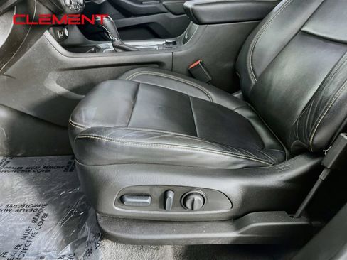 Used 2019 Chevrolet Traverse LT w/ LT Premium Package FWD image 27