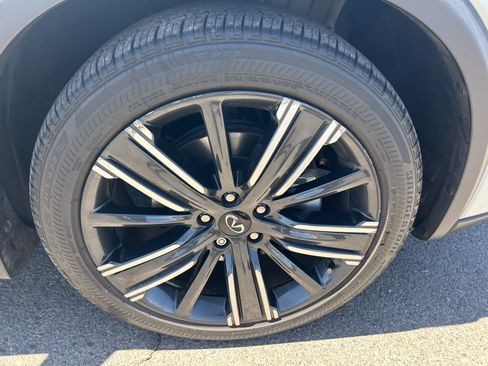 Used 2021 INFINITI QX50 Luxe w/ Appearance Package AWD/4WD image 9