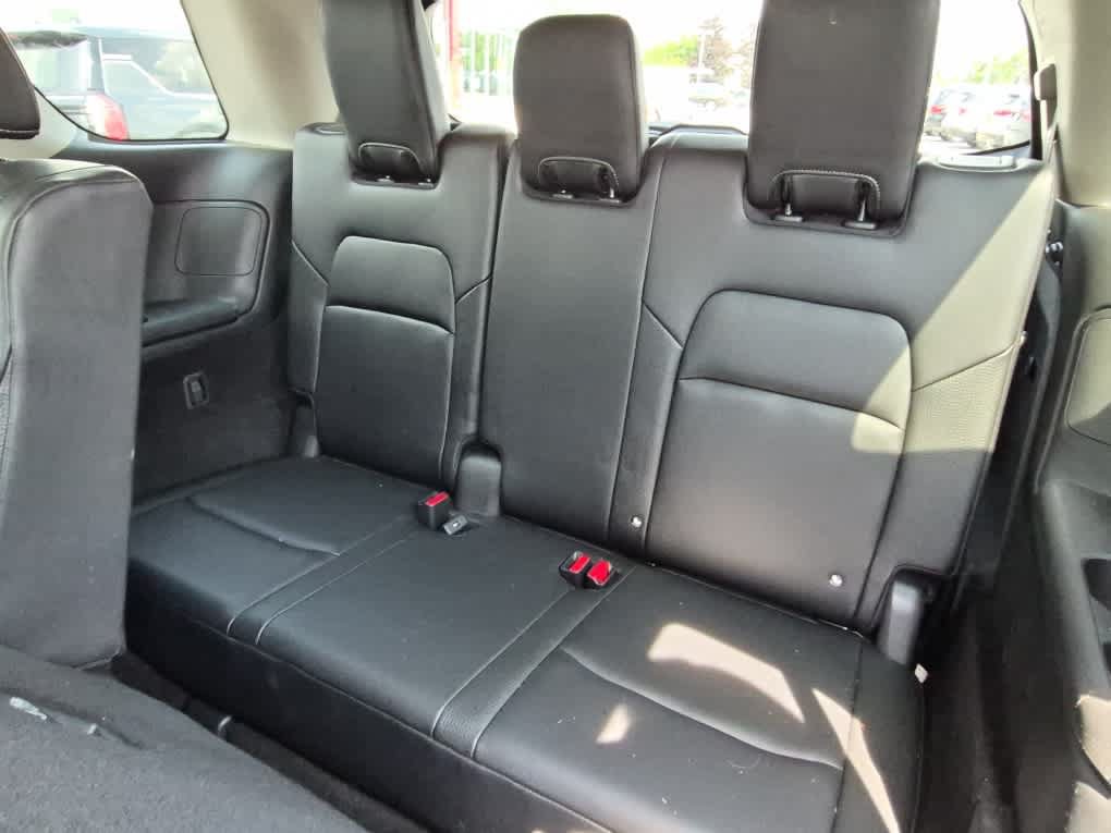 Used 2024 Nissan Pathfinder SL AWD/4WD image 7