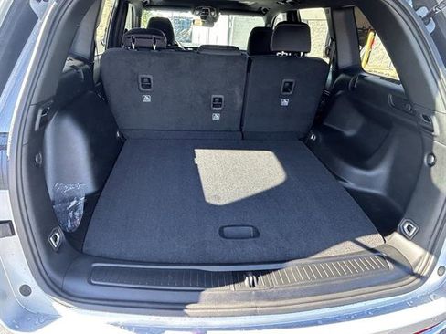 New 2025 Jeep Grand Cherokee Laredo X image 9