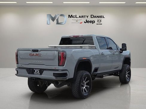Used 2025 GMC Sierra 2500 AT4 w/ AT4 Premium Plus Package AWD/4WD image 5