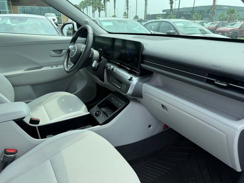 Used 2025 Hyundai Kona SEL FWD image 19