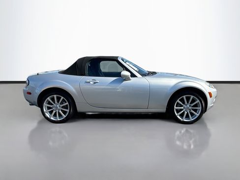Used 2008 MAZDA MX-5 Miata Grand Touring image 3