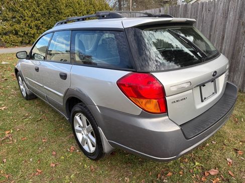 Used 2006 Subaru Outback 2.5i image 7