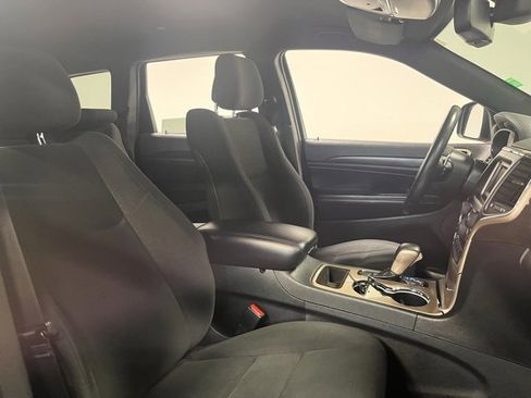 Used 2016 Jeep Grand Cherokee Laredo w/ Quick Order Package 23E image 10