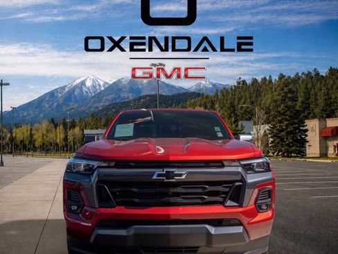 Used 2024 Chevrolet Colorado LT w/ LT Convenience Package III RWD image 3