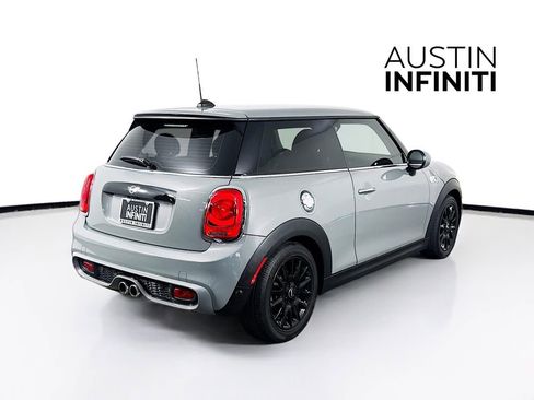 Used 2019 MINI Cooper S w/ Signature Upholstery Package image 8