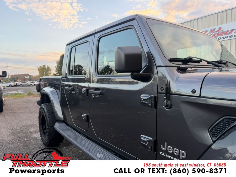 Used 2020 Jeep Gladiator Overland AWD/4WD image 2