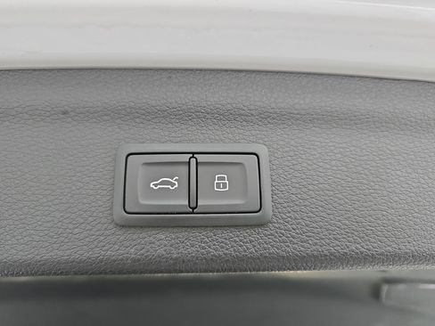 Used 2021 Audi Q3 2.0T Premium w/ Convenience Package image 13