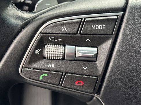 Used 2019 Genesis G90 3.3T Premium image 25