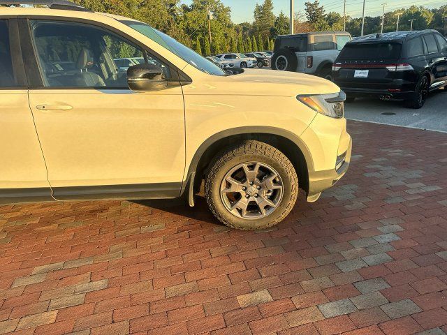 Used 2024 Honda Passport TrailSport image 17