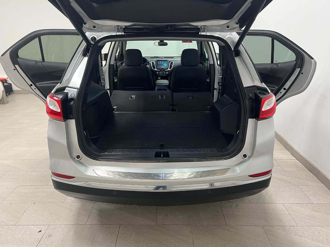 Used 2018 Chevrolet Equinox LT FWD image 20