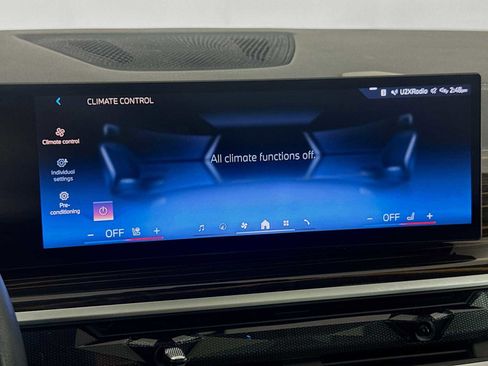 Used 2025 BMW X7 xDrive40i image 36