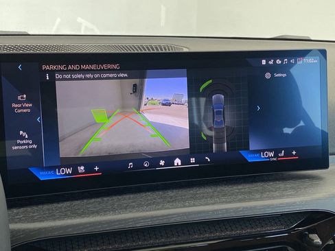 Used 2025 BMW 330i xDrive Sedan w/ Convenience Package image 24