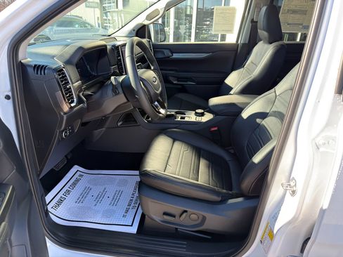 New 2025 Ford Ranger Lariat w/ Black Appearance Package AWD/4WD image 14