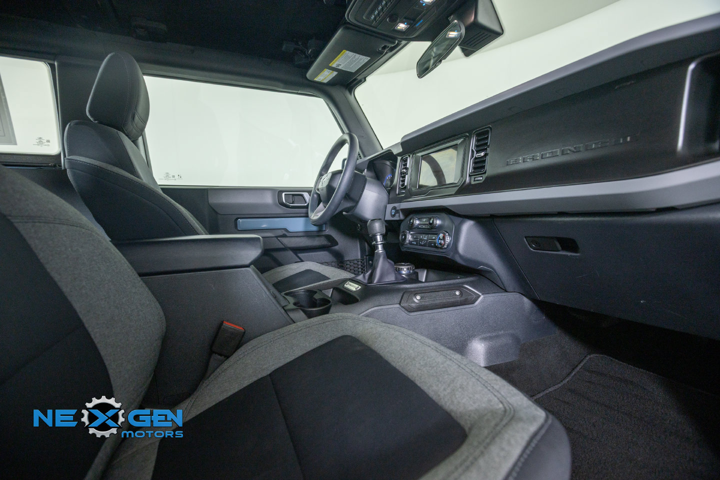 Used 2022 Ford Bronco 2-Door AWD/4WD image 7