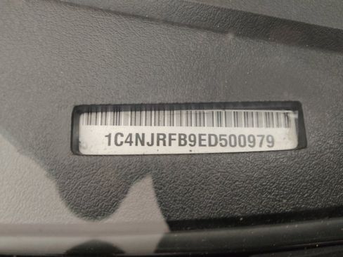 Used 2014 Jeep Patriot Latitude AWD/4WD image 33