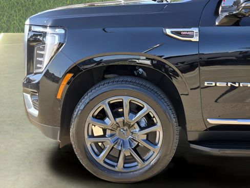 Used 2025 GMC Yukon Denali AWD/4WD image 10