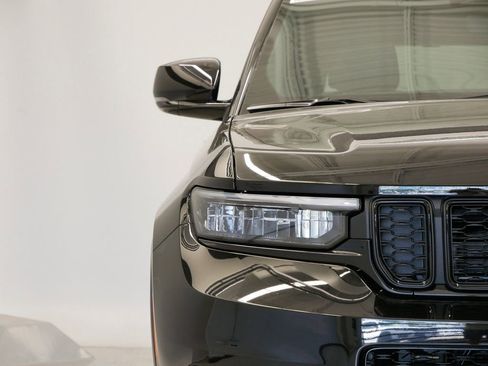 New 2025 Jeep Grand Cherokee L Altitude AWD/4WD image 14