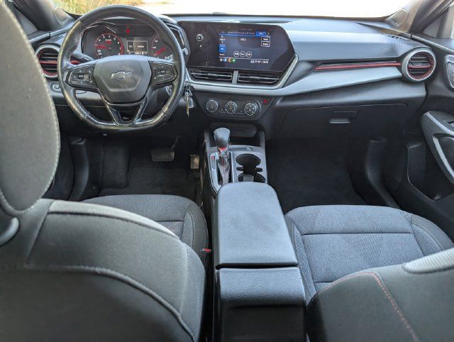 Used 2024 Chevrolet Trax RS FWD image 21