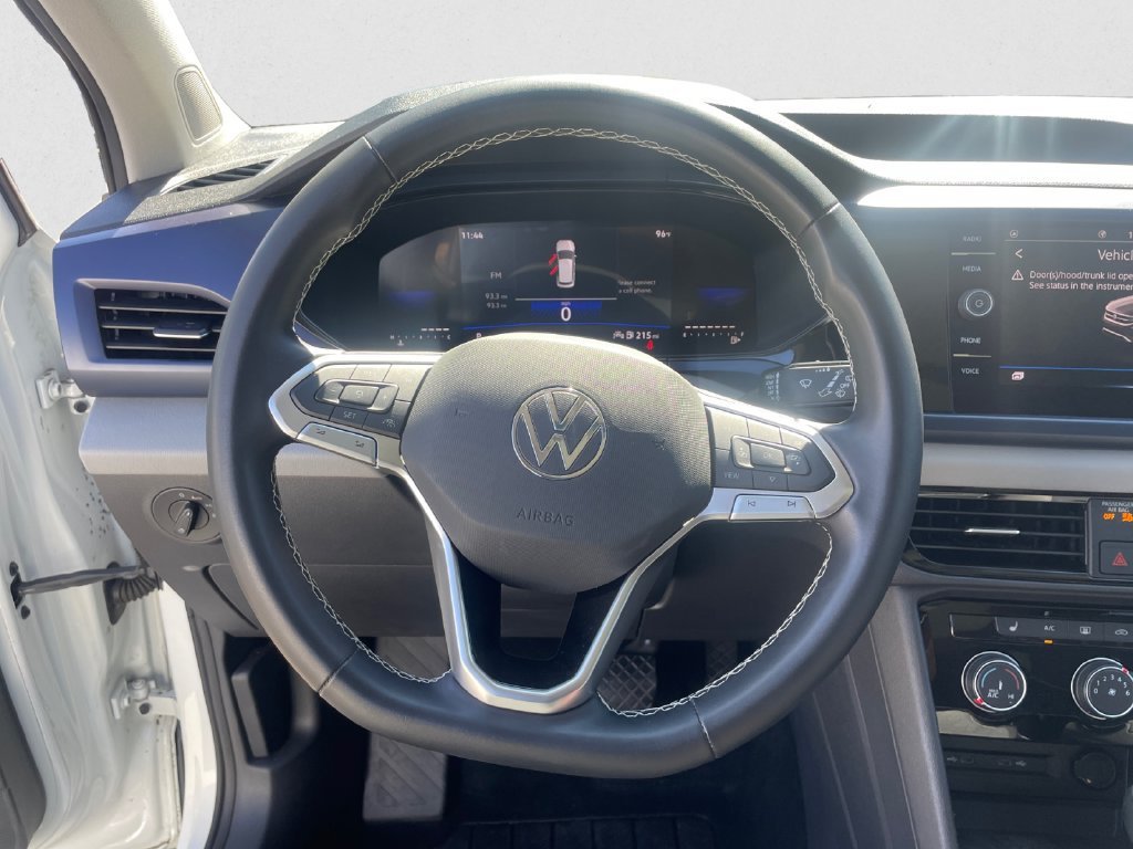 Certified 2023 Volkswagen Taos SE FWD image 12