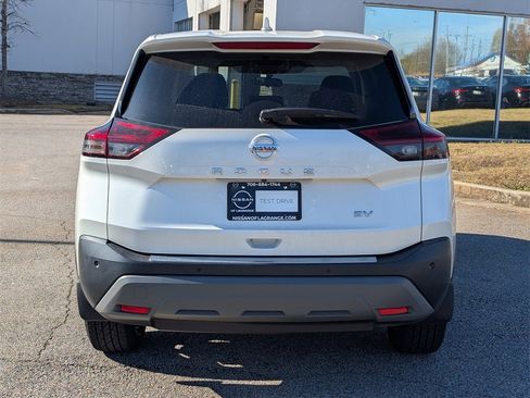 Used 2021 Nissan Rogue SV image 6