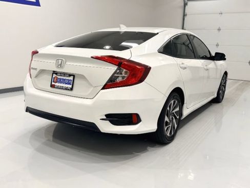 Used 2018 Honda Civic EX image 8