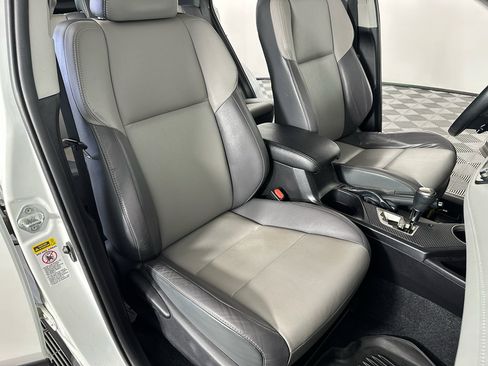 Used 2014 Toyota RAV4 Limited AWD/4WD image 27