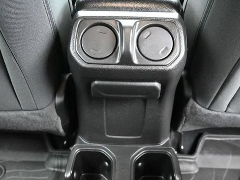 Used 2022 Jeep Wrangler Unlimited Sport AWD/4WD image 15