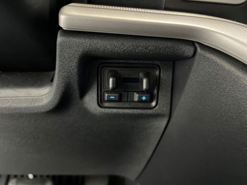 Used 2025 Ford Expedition Max Active image 64