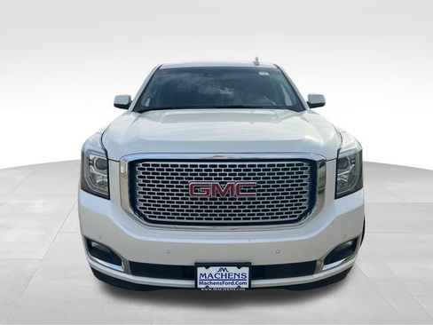 Used 2015 GMC Yukon Denali w/ Premium Package AWD/4WD image 18